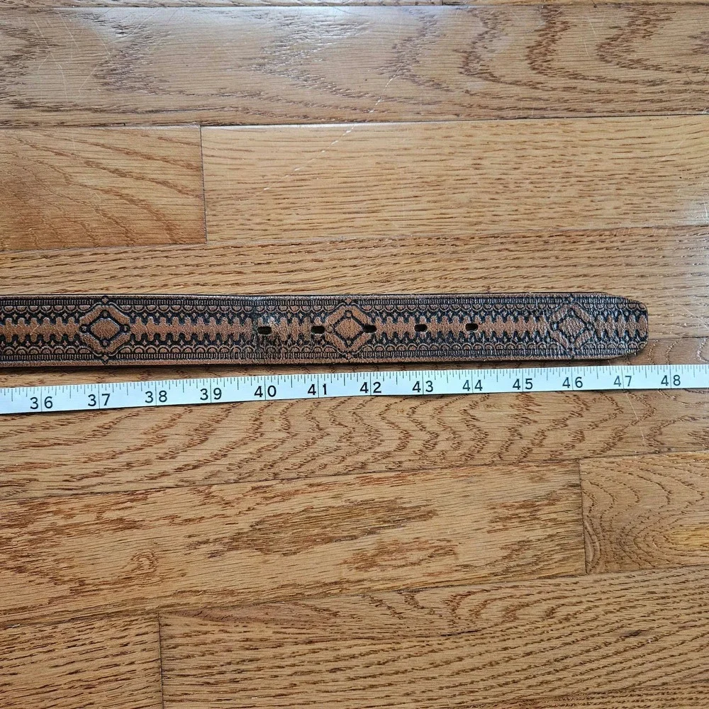 Brown & Black Tooled Leather Belt Size 42 - Picture 5 of 9